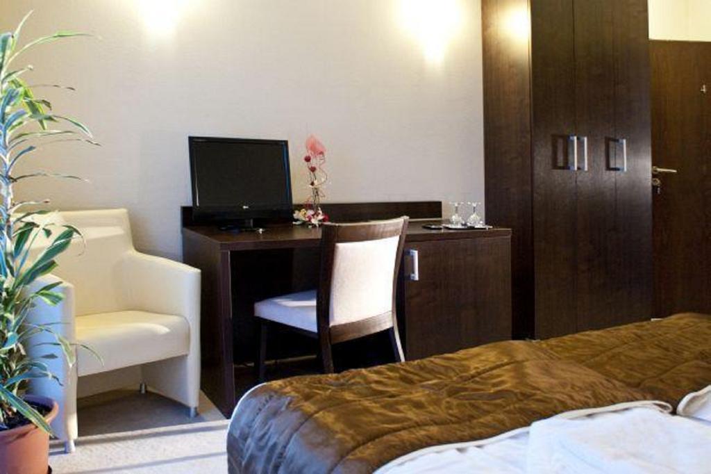 Hotel River นิตรา ห้อง รูปภาพ